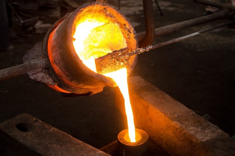 fusão em fundição de metalurgia