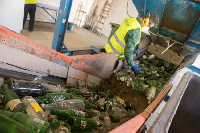 reciclagem de garrafas - separação