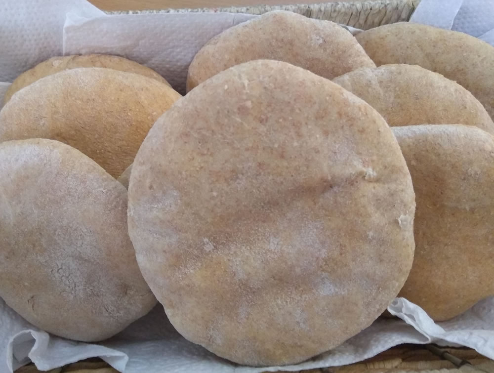 Pão sírio caseiro