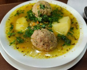 Sopa De Almôndega